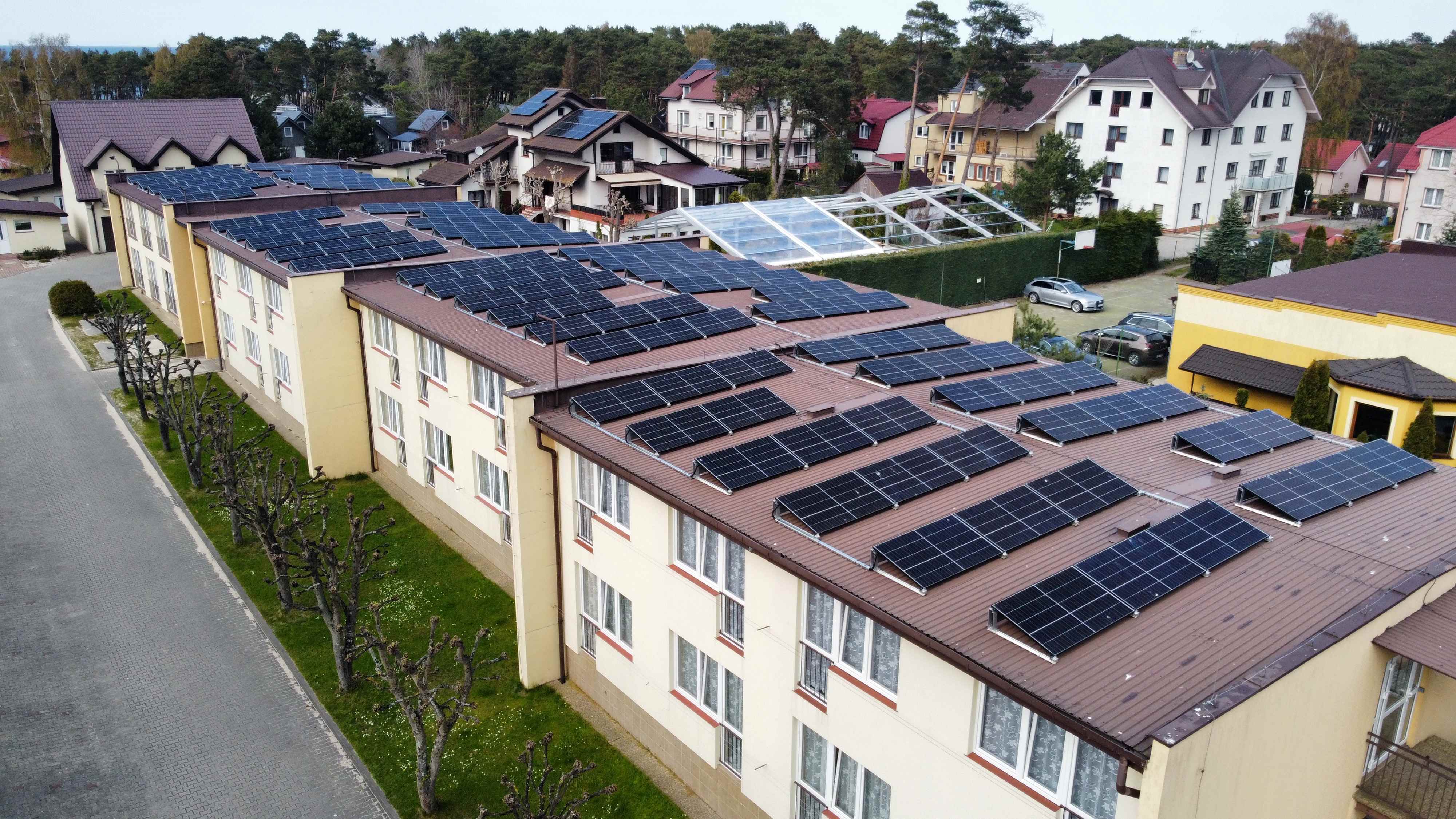 Roof-mounted solar panels 03