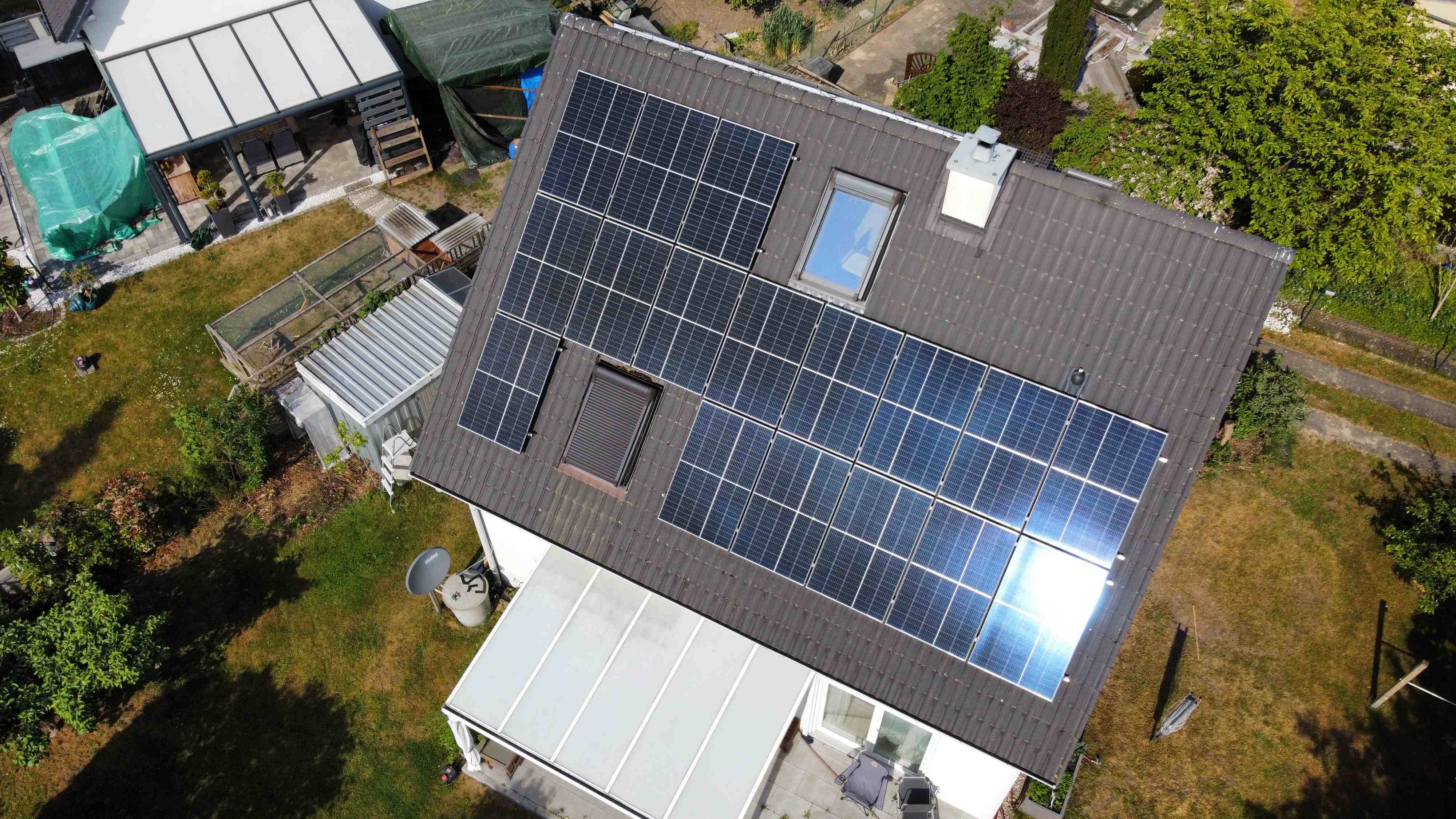 Roof-mounted solar panels 02